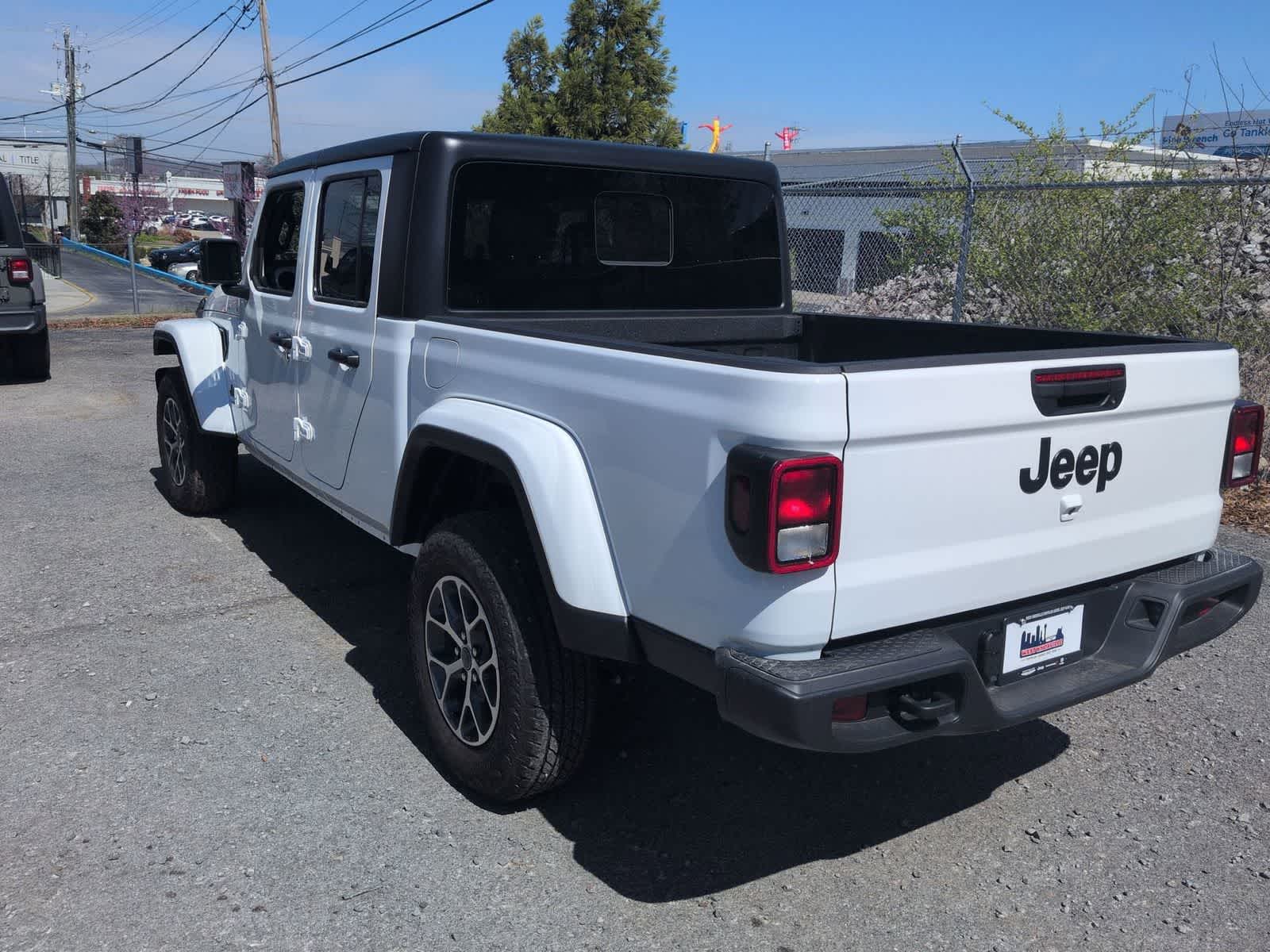 Thumbnail: 2026 Jeep Gladiator - 6