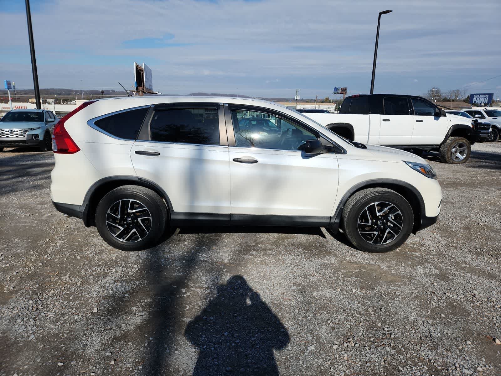 Thumbnail: 2016 Honda CR-V - 6