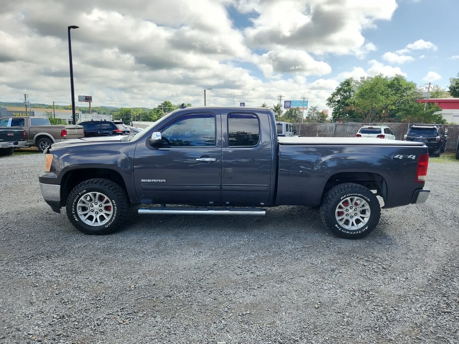 2011 GMC Sierra 1500 SLE 2