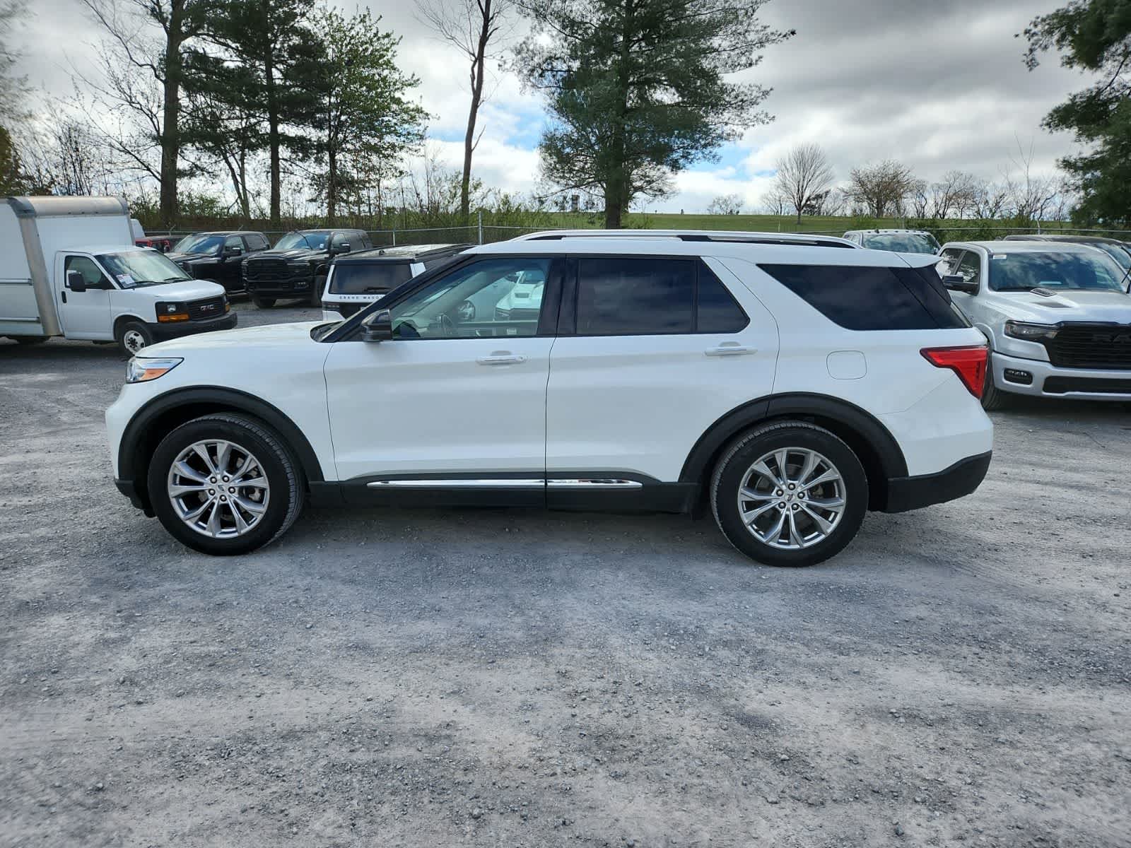 Thumbnail: 2020 Ford Explorer - 3