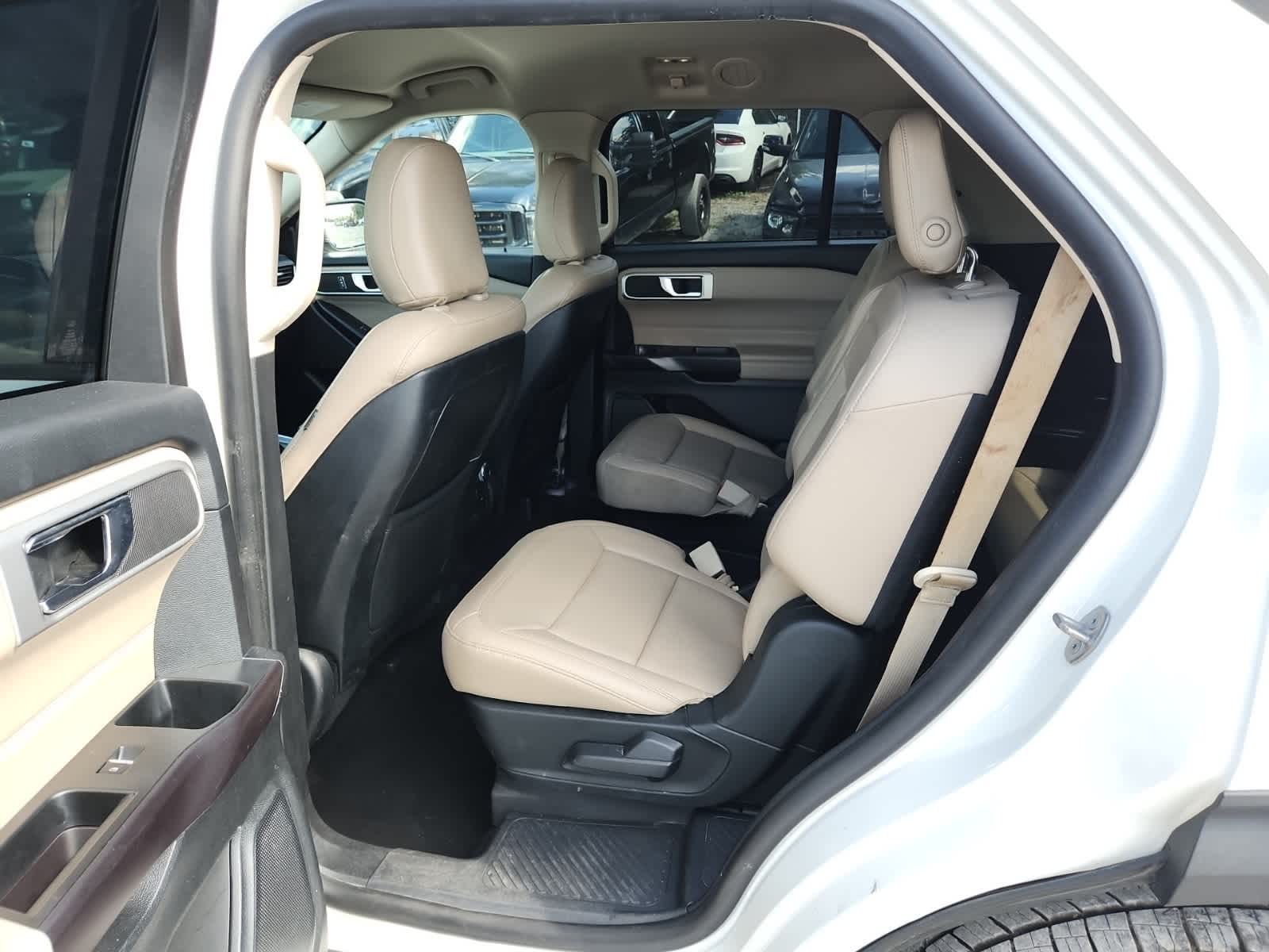 Thumbnail: 2020 Ford Explorer - 25