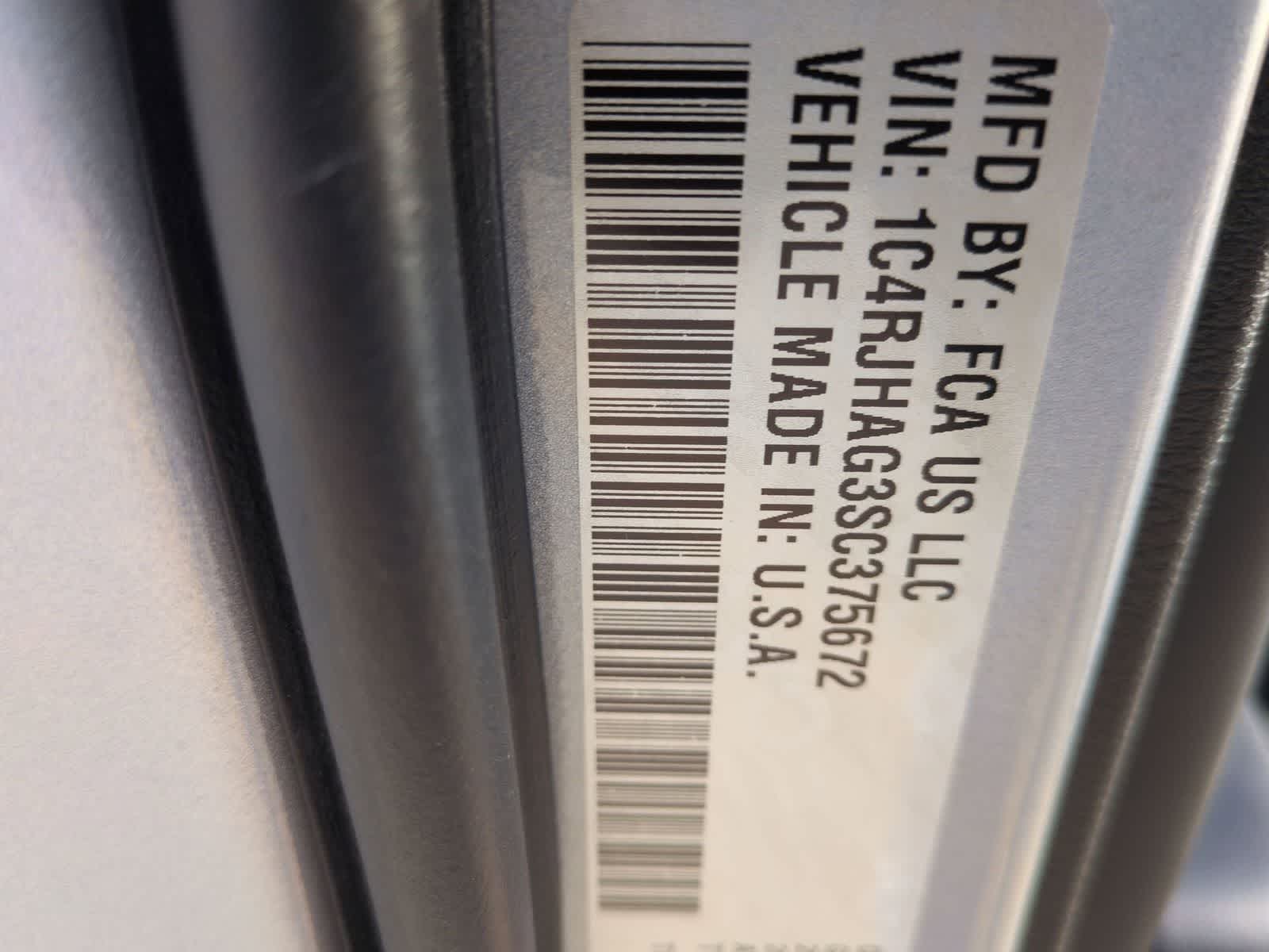 Thumbnail: 2025 Jeep Grand Cherokee - 32