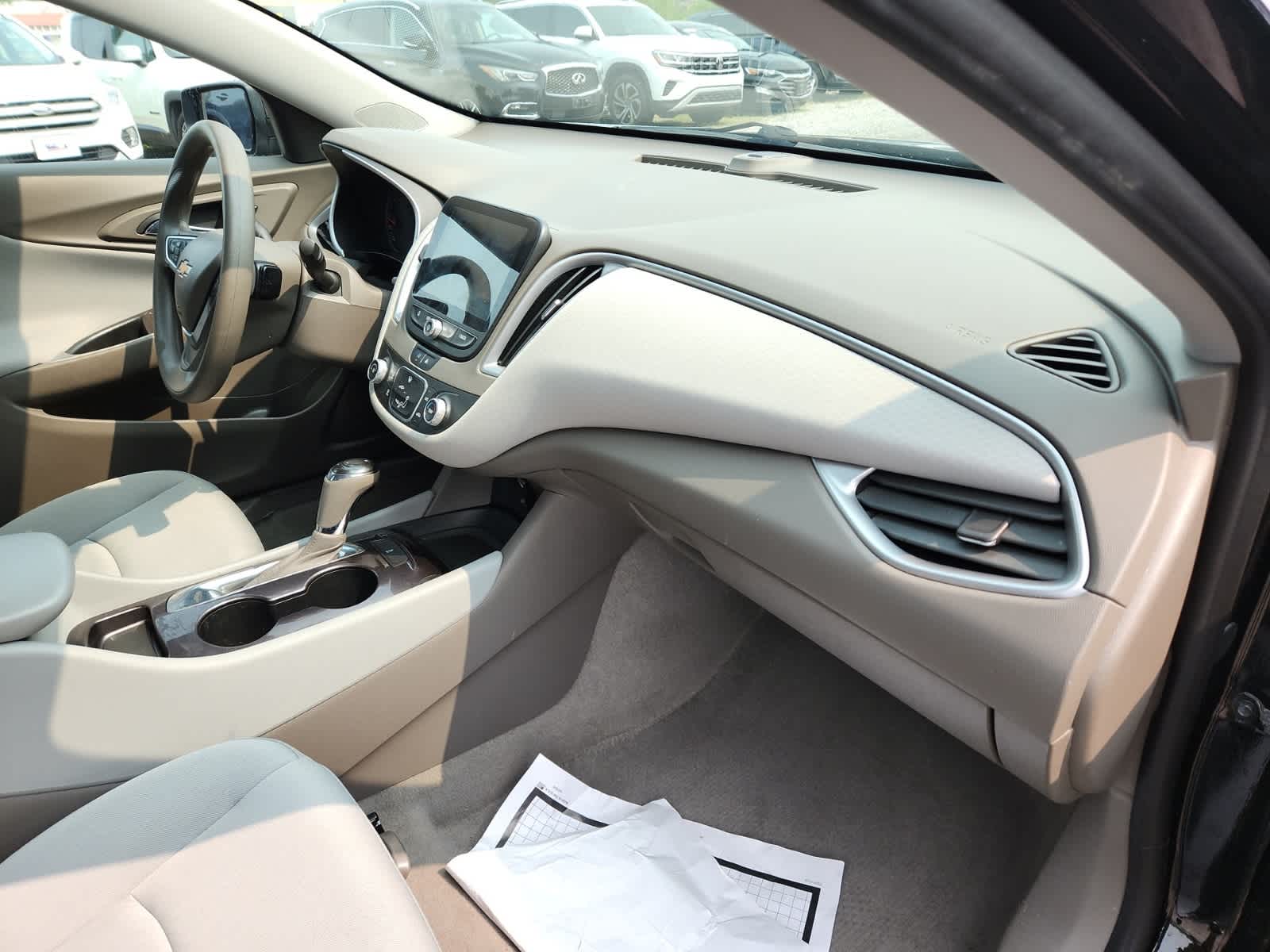 Thumbnail: 2020 Chevrolet Malibu - 17