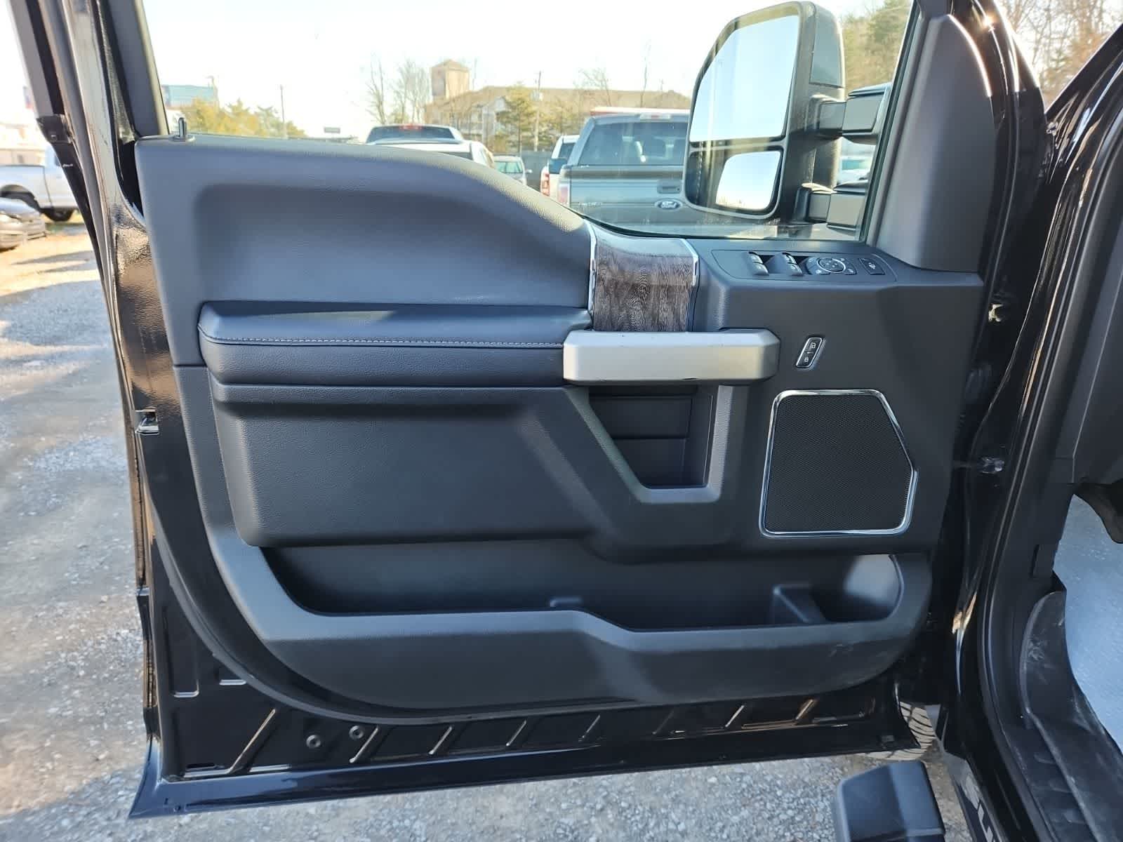 Thumbnail: 2019 Ford Econoline - 16