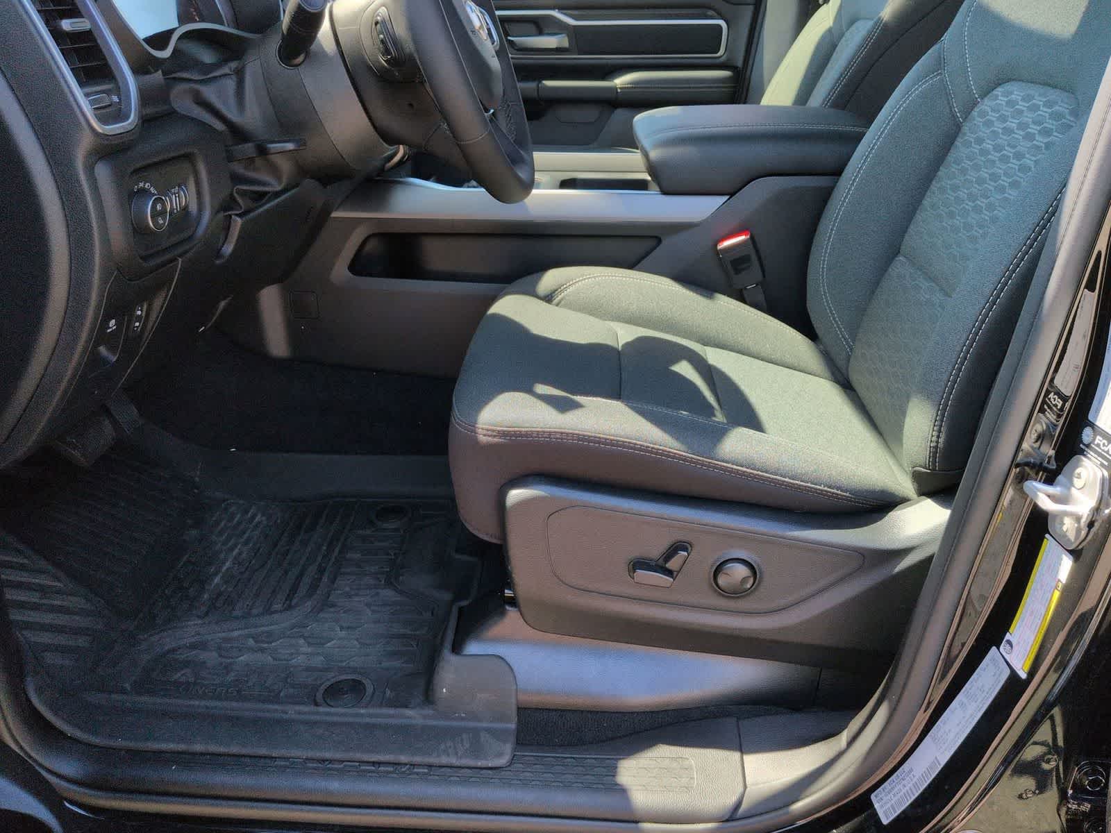 Thumbnail: 2026 RAM 1500 - 15