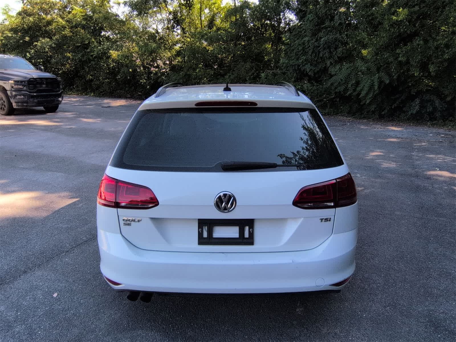 Thumbnail: 2016 Volkswagen e-Golf - 7