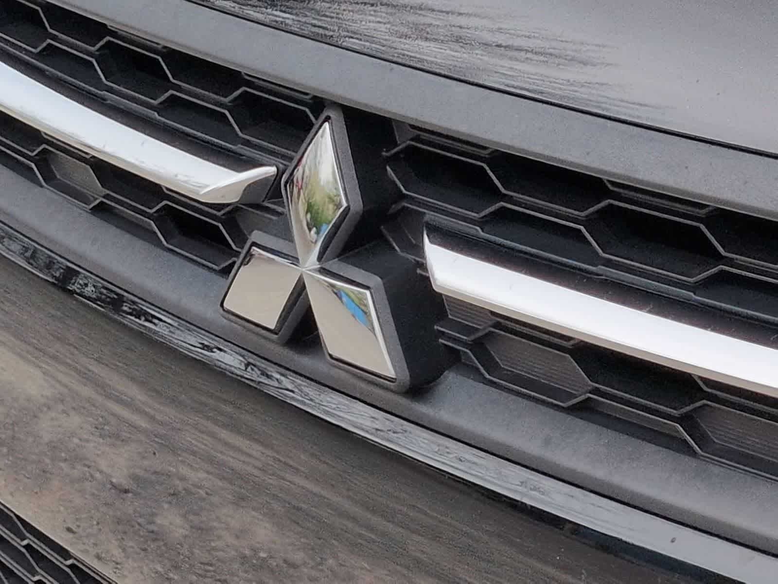 Thumbnail: 2019 Mitsubishi Outlander Sport - 12