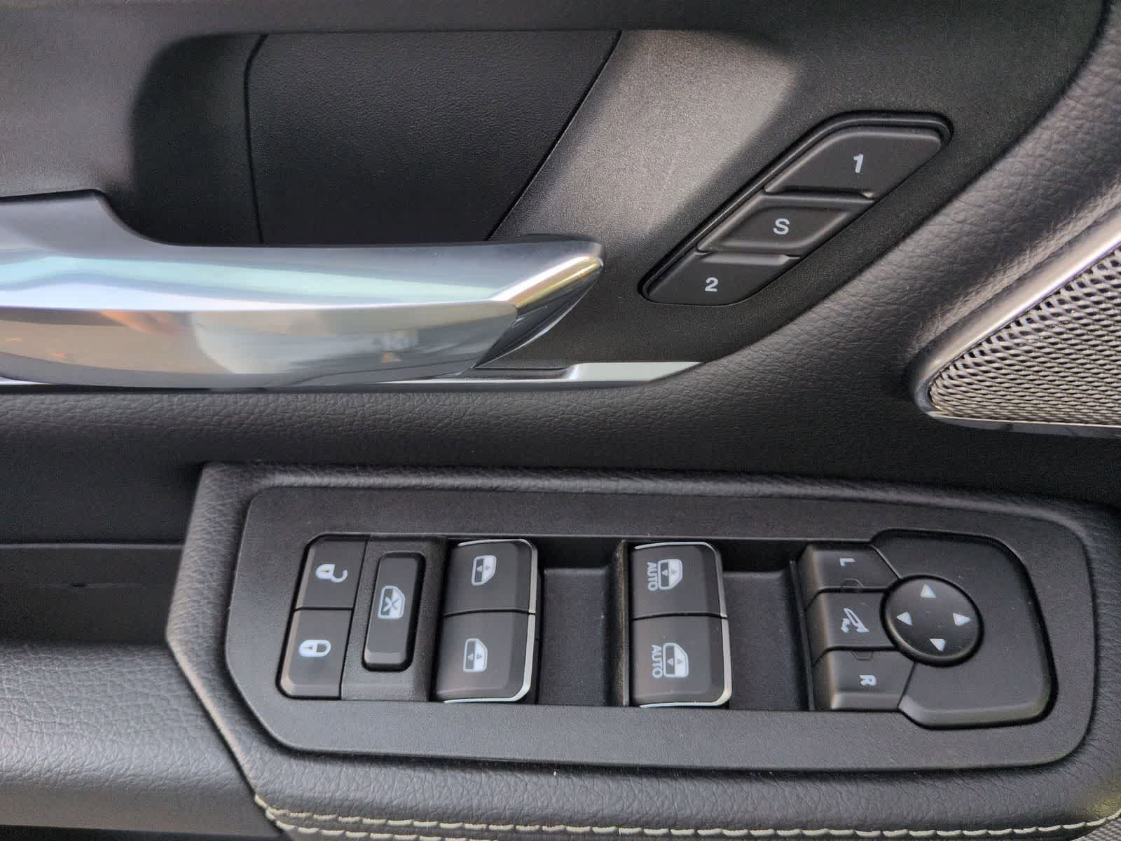 Thumbnail: 2026 RAM 1500 - 17