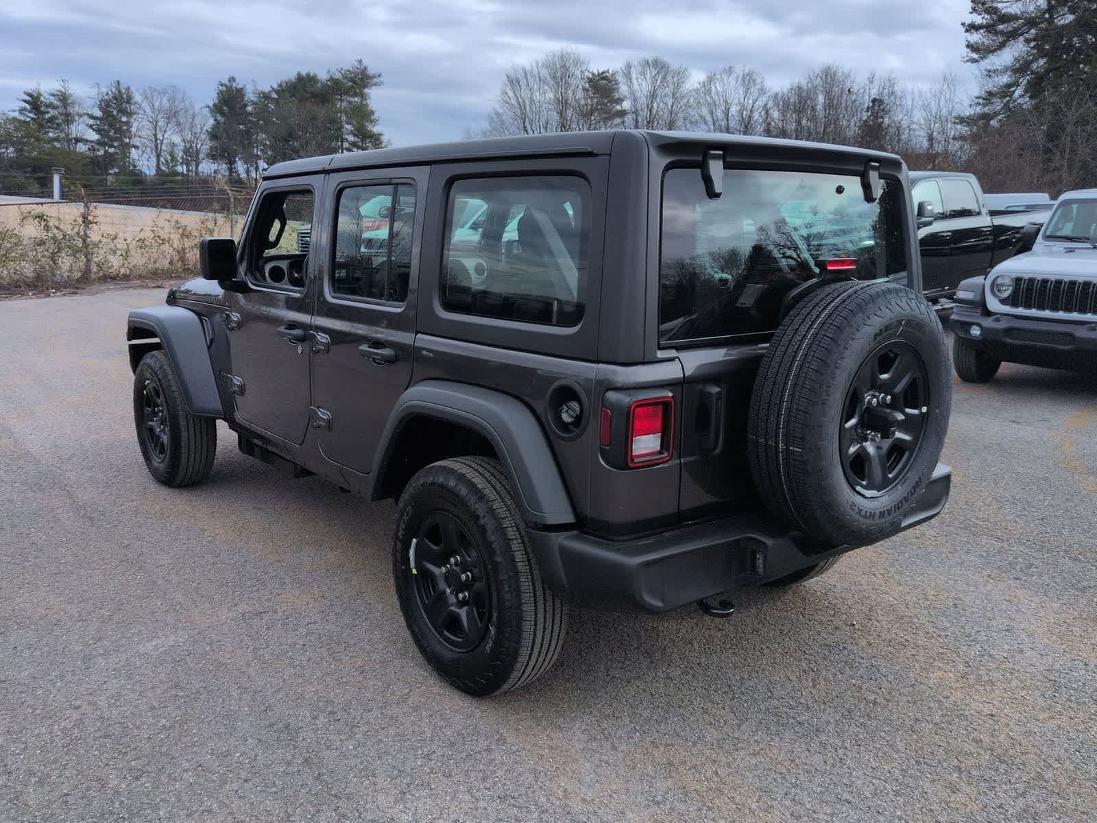Thumbnail: 2026 Jeep Wrangler - 6