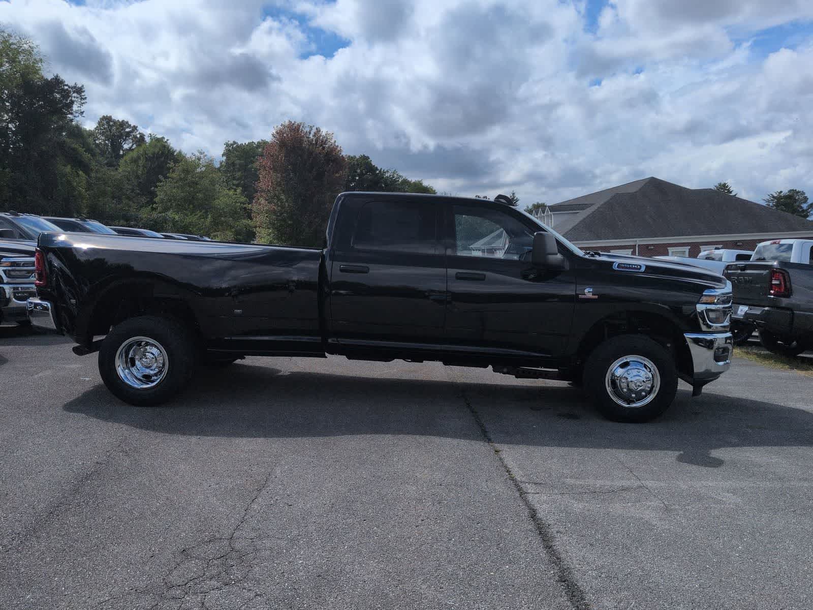 Thumbnail: 2026 RAM 3500 - 9