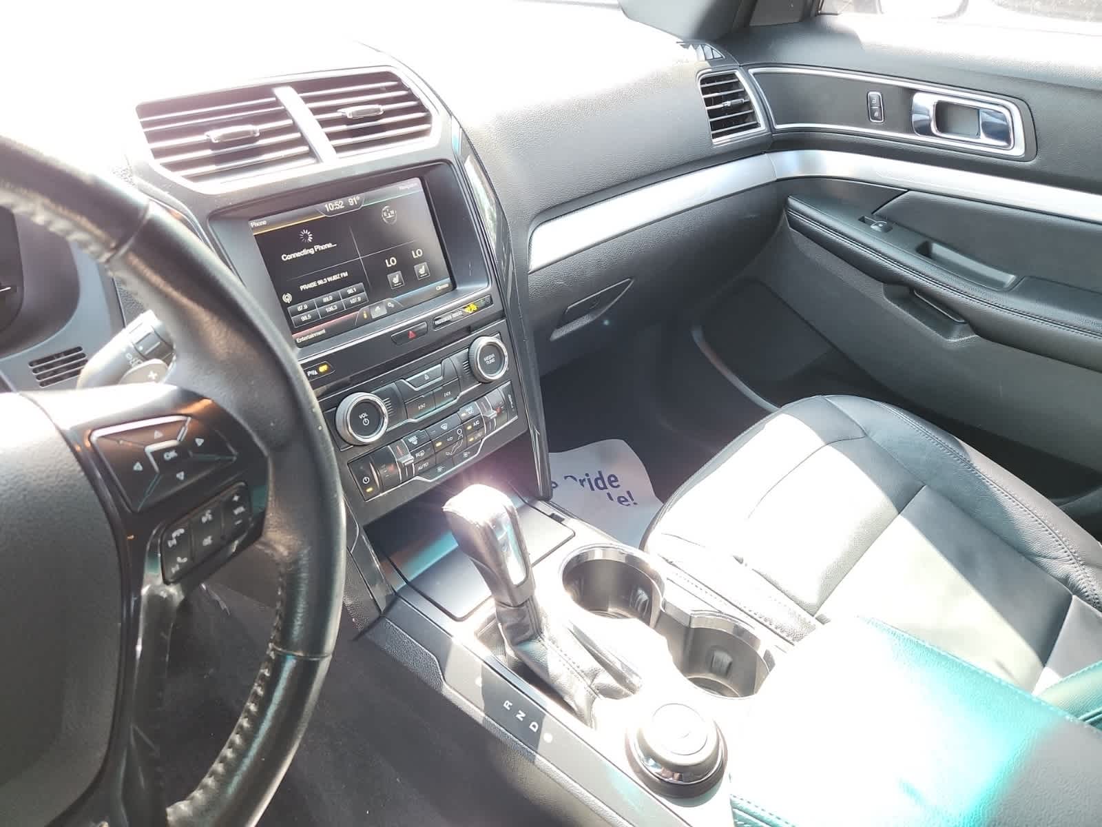 Thumbnail: 2016 Ford Explorer - 10