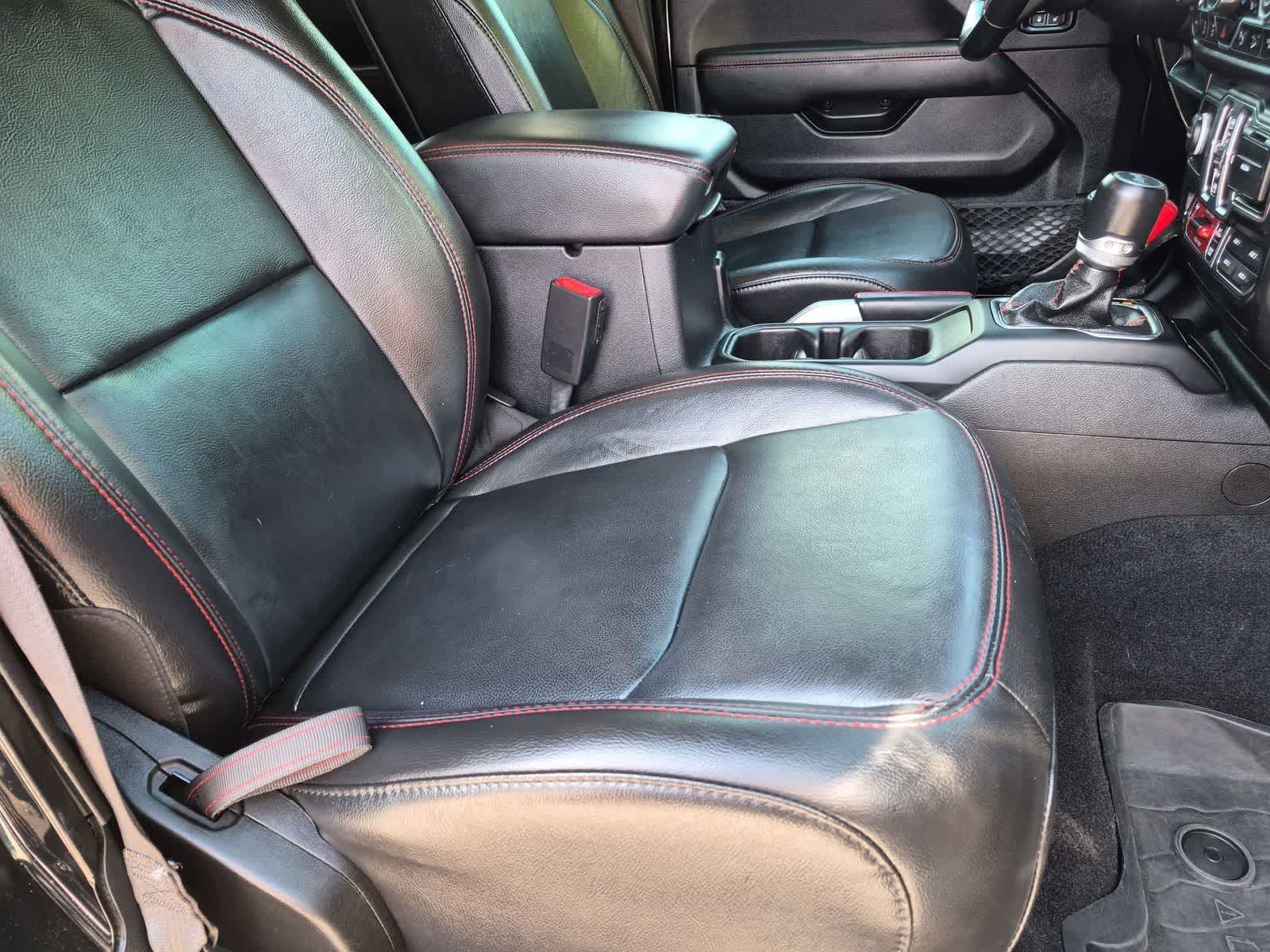 Thumbnail: 2021 Jeep Wrangler - 21