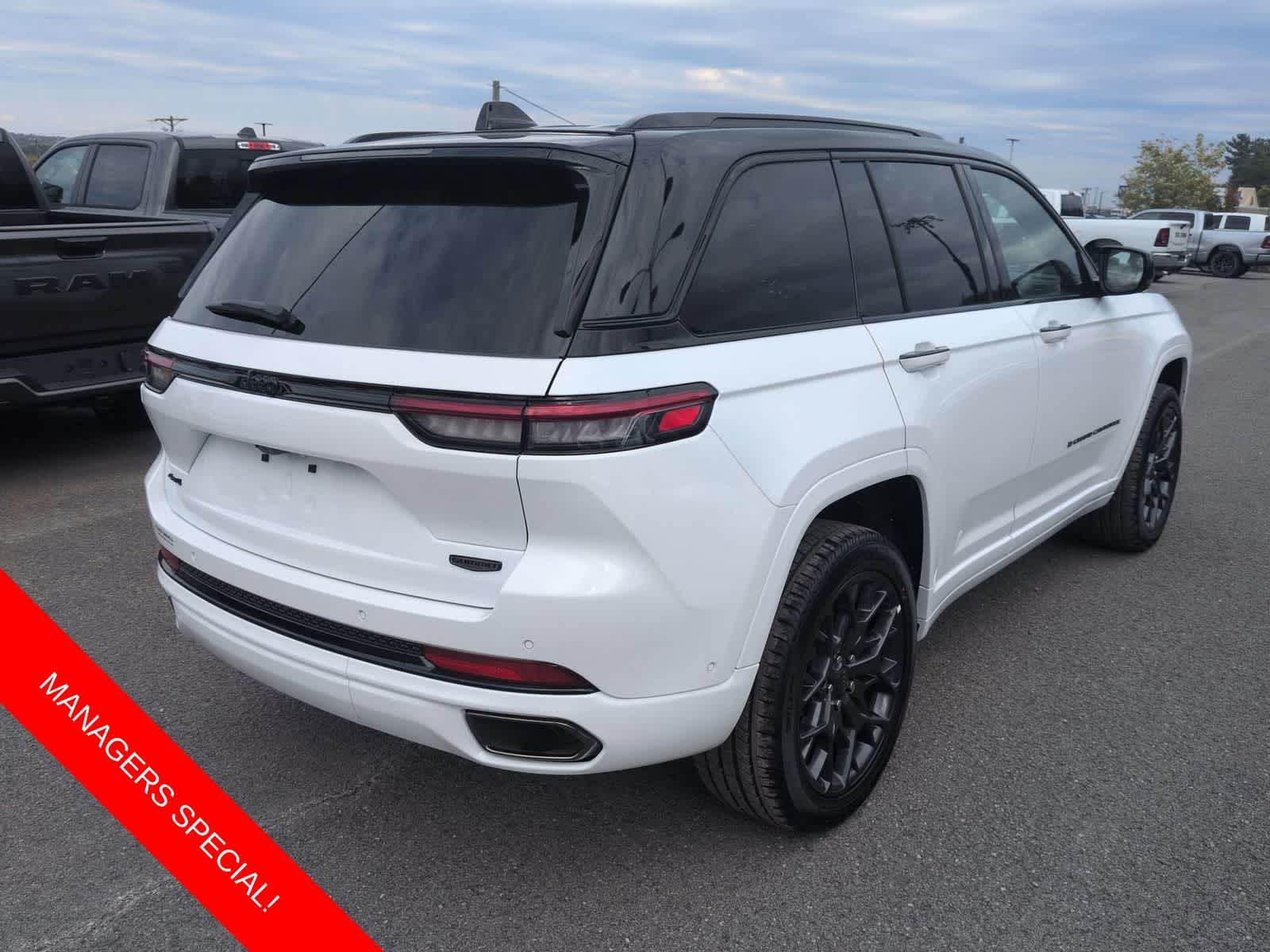 Thumbnail: 2025 Jeep Grand Cherokee - 8