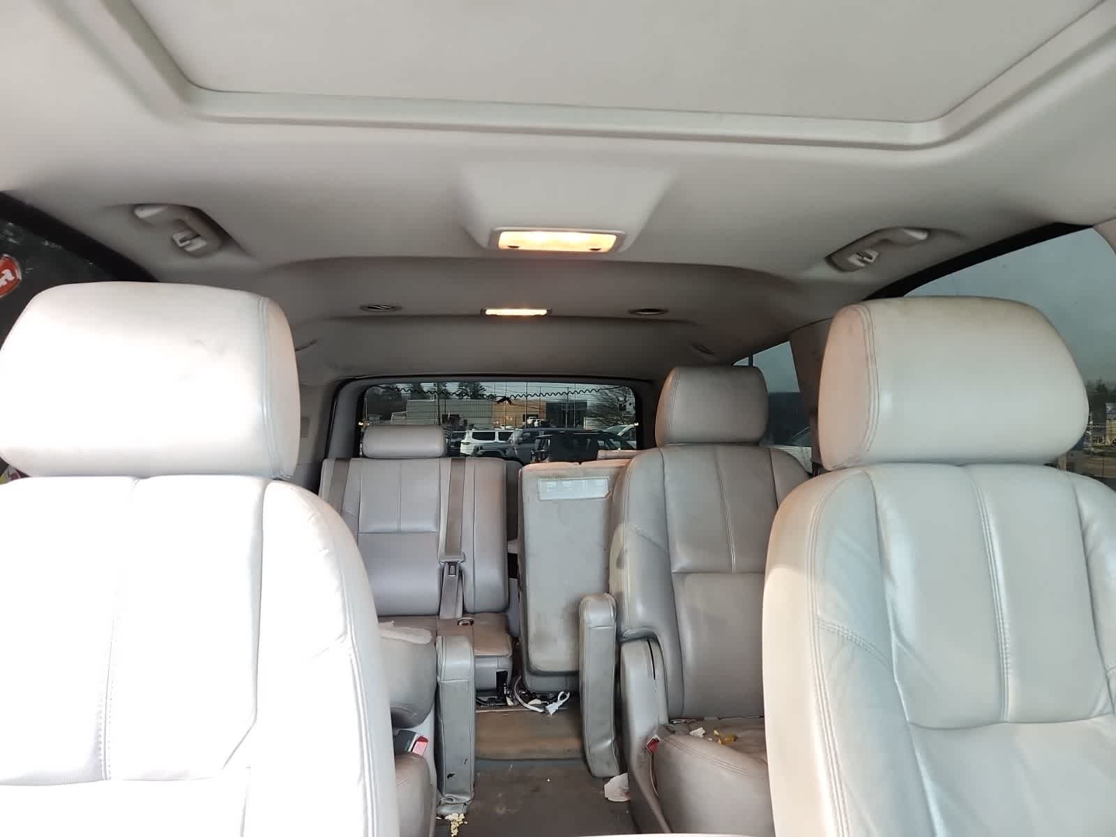 Thumbnail: 2012 Chevrolet Tahoe - 19