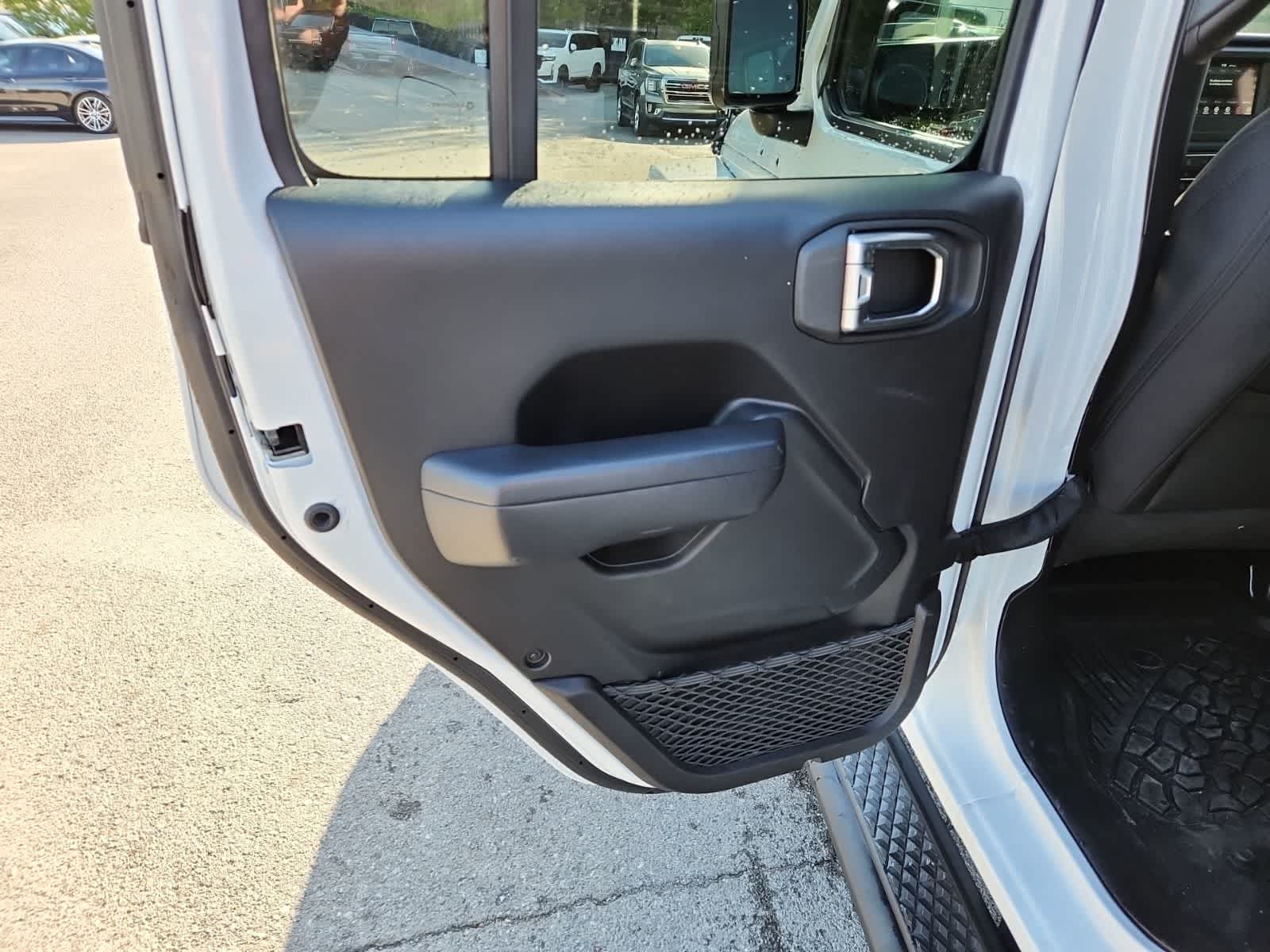 Thumbnail: 2023 Jeep Gladiator - 26