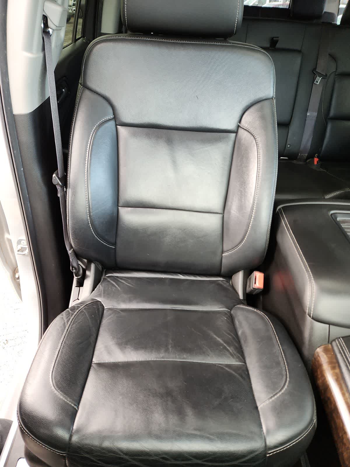 Thumbnail: 2015 Chevrolet Suburban - 18