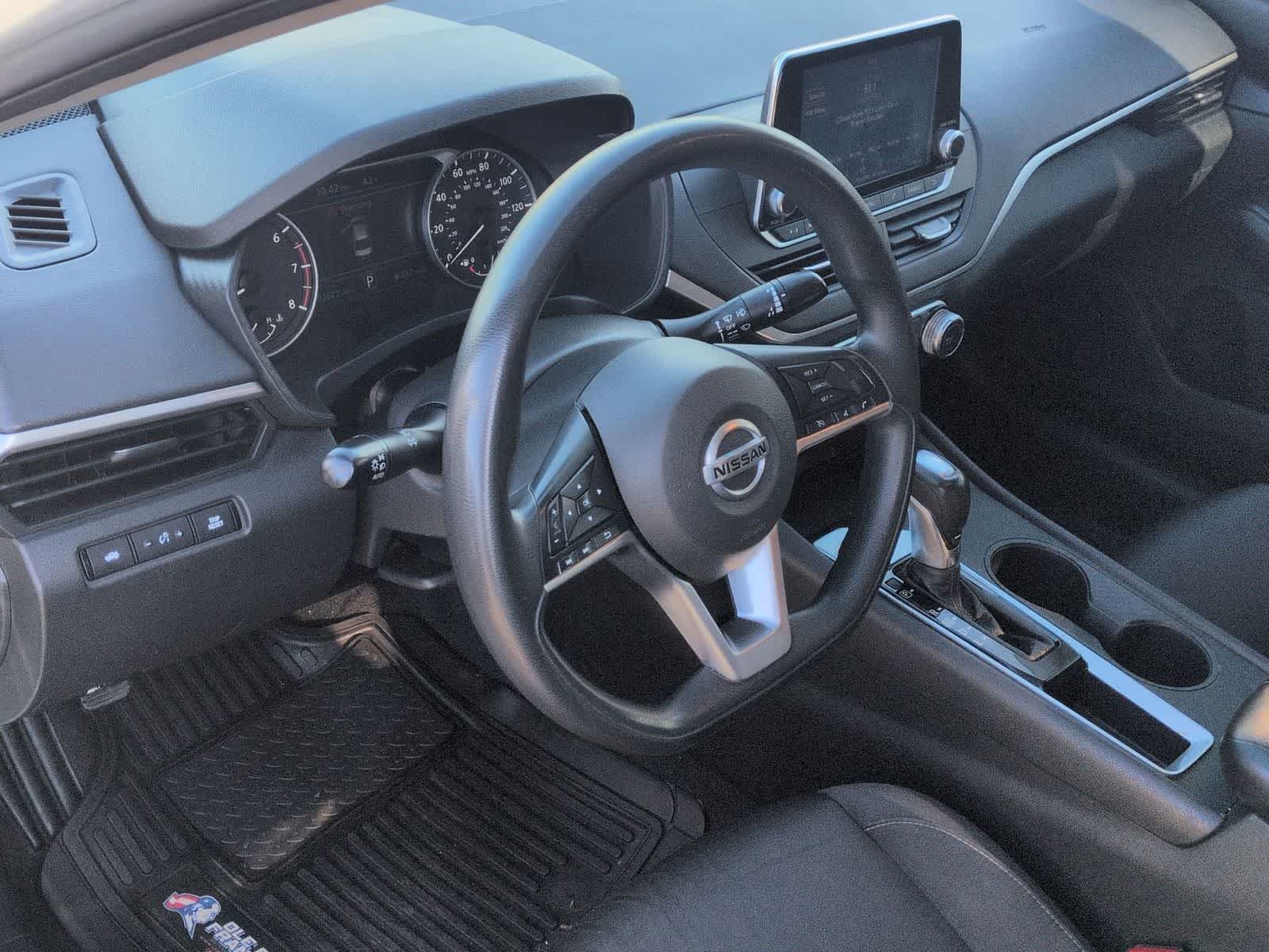 Thumbnail: 2020 Nissan Altima - 10