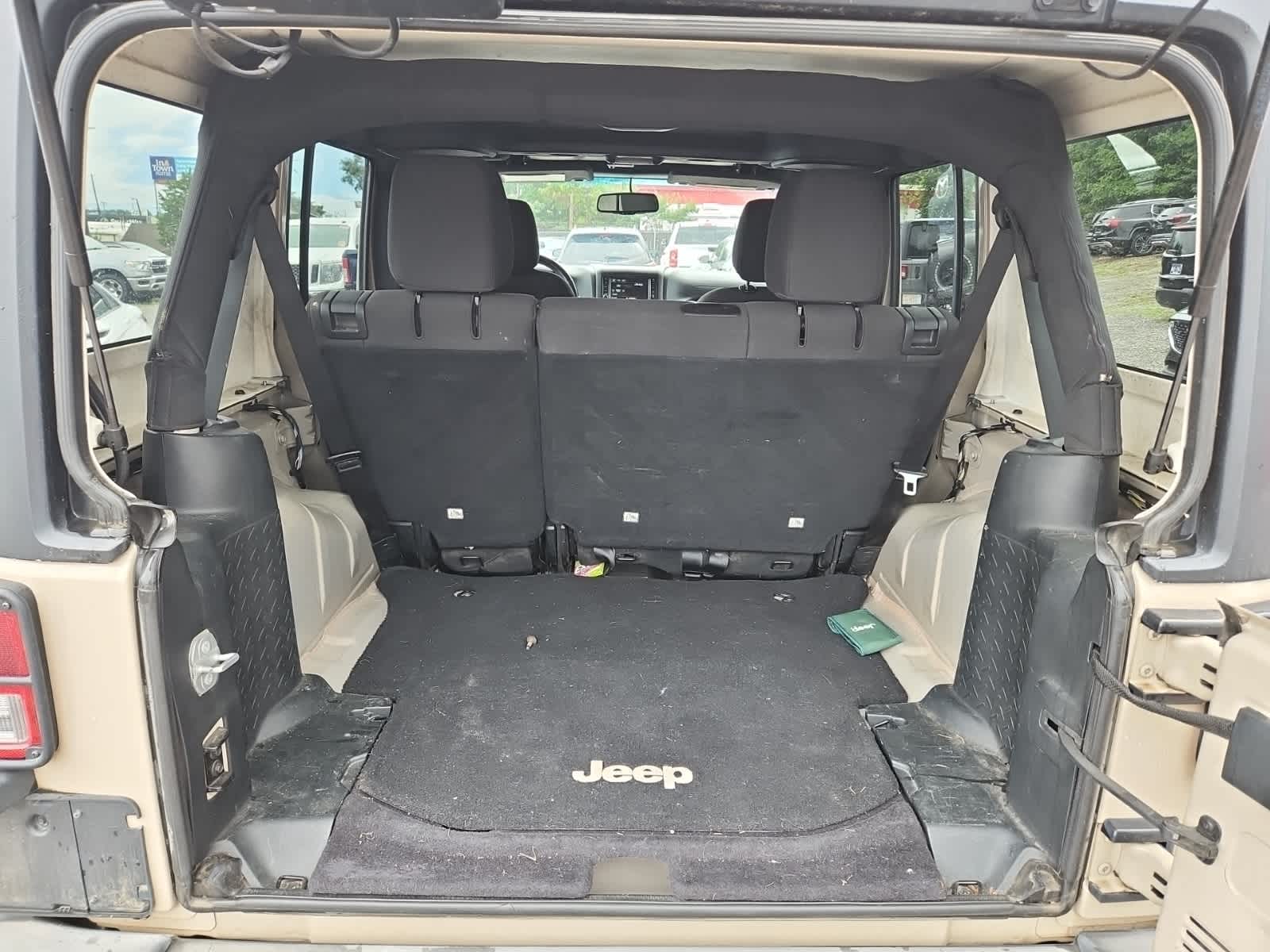 Thumbnail: 2016 Jeep Wrangler - 26