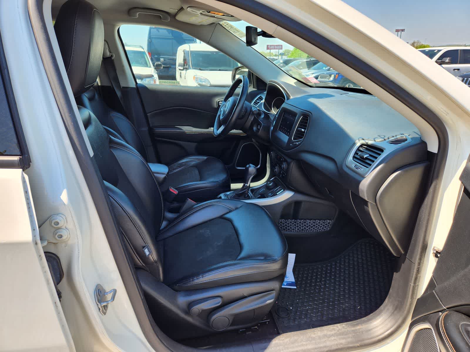 Thumbnail: 2018 Jeep Compass - 21