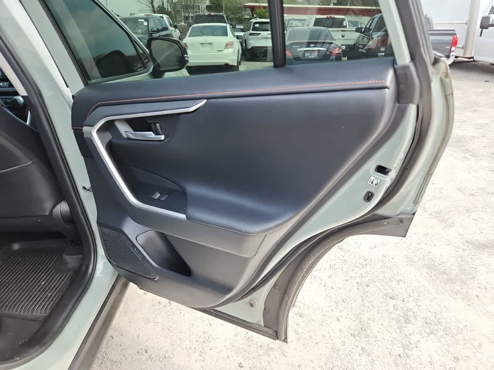 Thumbnail: 2019 Toyota RAV4 - 24