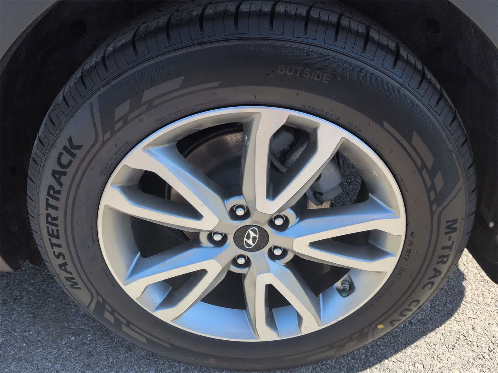 Thumbnail: 2016 Hyundai Santa Fe - 13