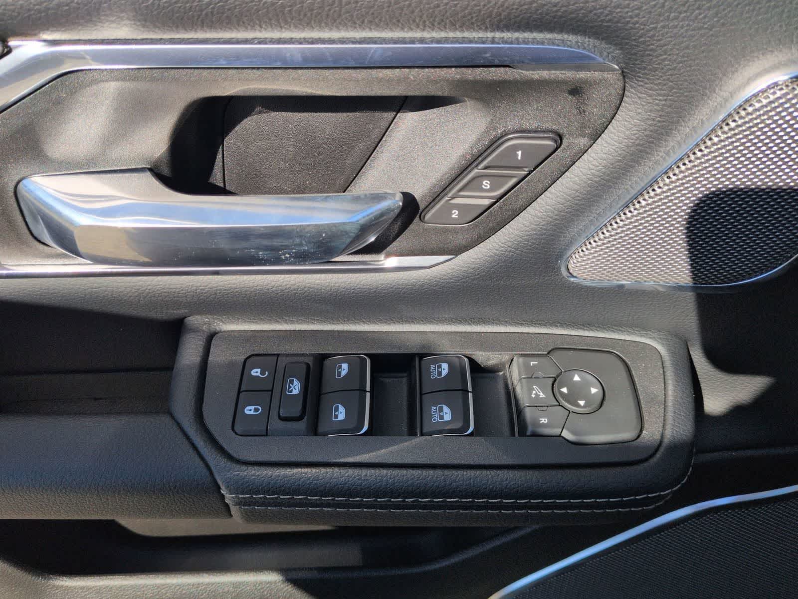 Thumbnail: 2026 RAM 1500 - 7