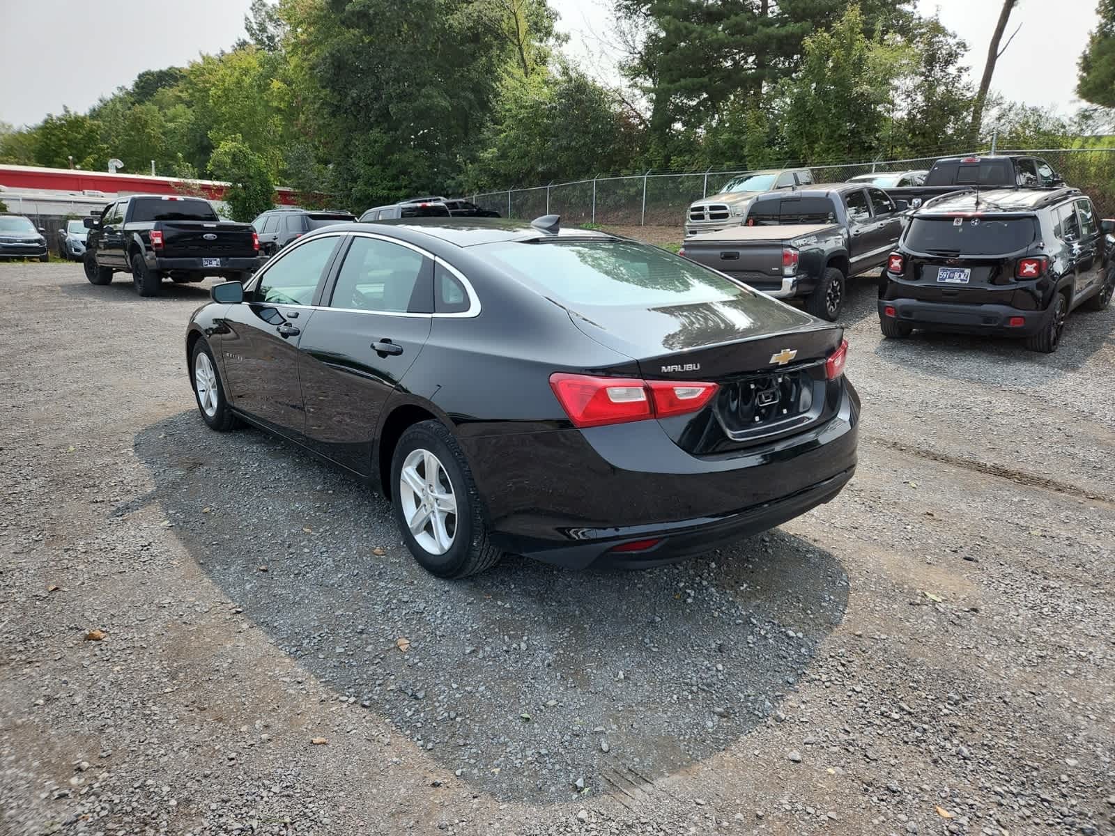 Thumbnail: 2020 Chevrolet Malibu - 3