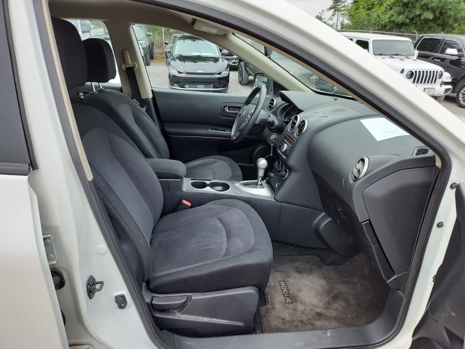 Thumbnail: 2012 Nissan Rogue - 21