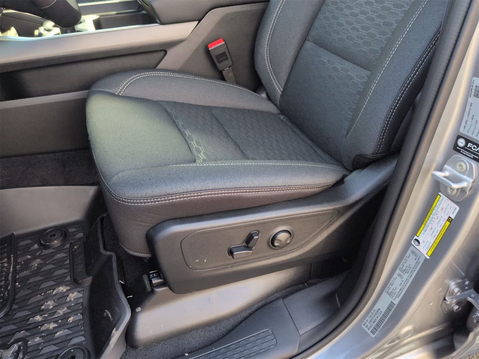 Thumbnail: 2026 RAM 1500 - 16