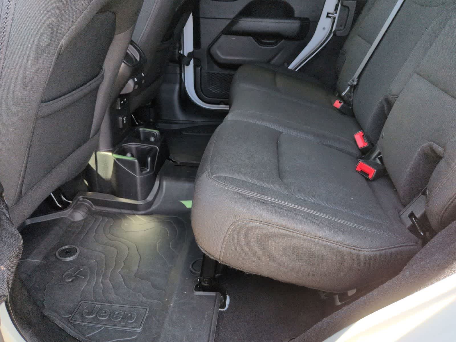 Thumbnail: 2018 Jeep Wrangler - 19