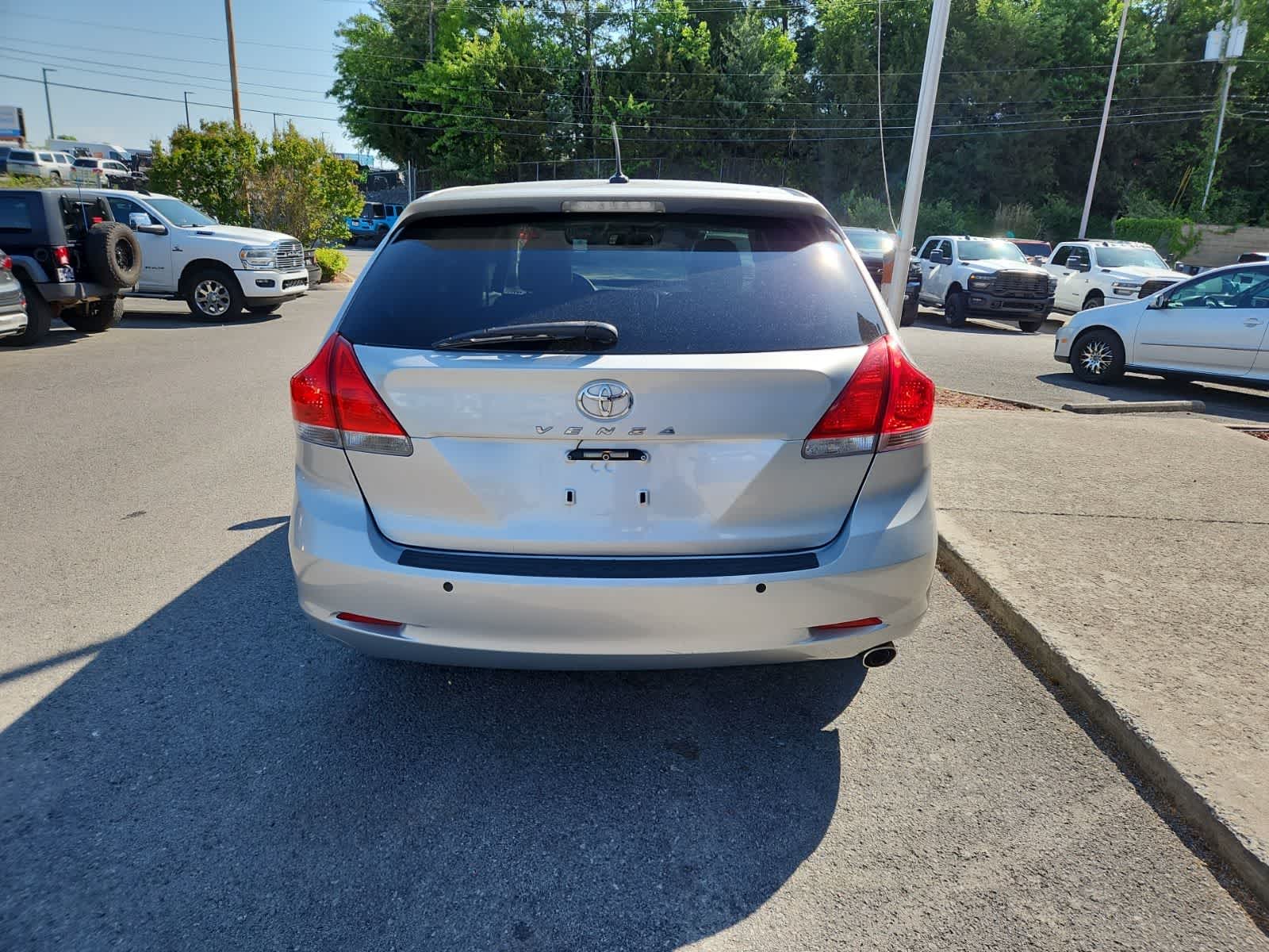 Thumbnail: 2011 Toyota Venza - 4