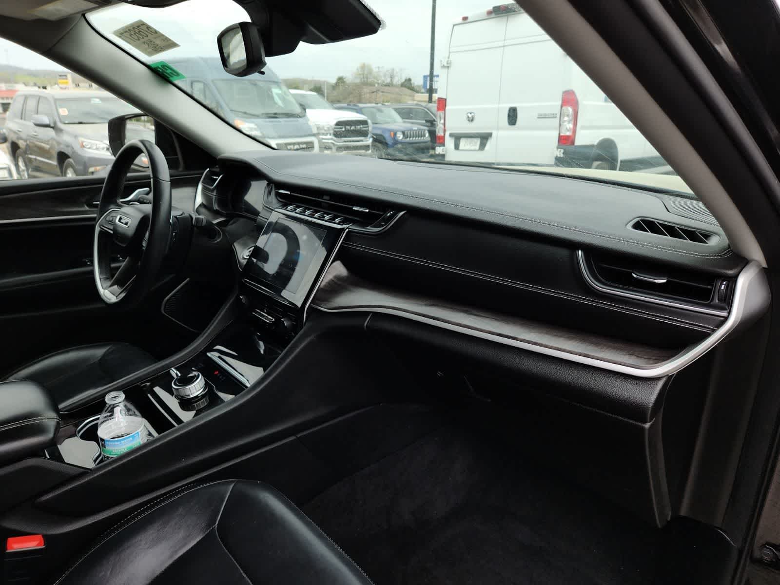 Thumbnail: 2021 Jeep Grand Cherokee L - 17