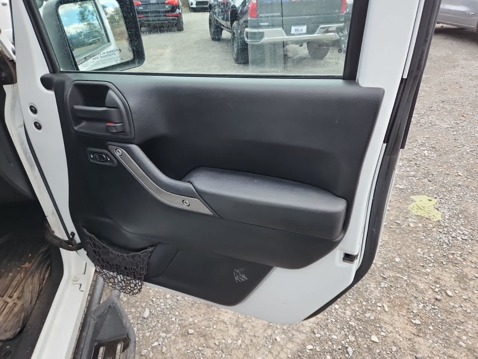 Thumbnail: 2016 Jeep Wrangler - 23