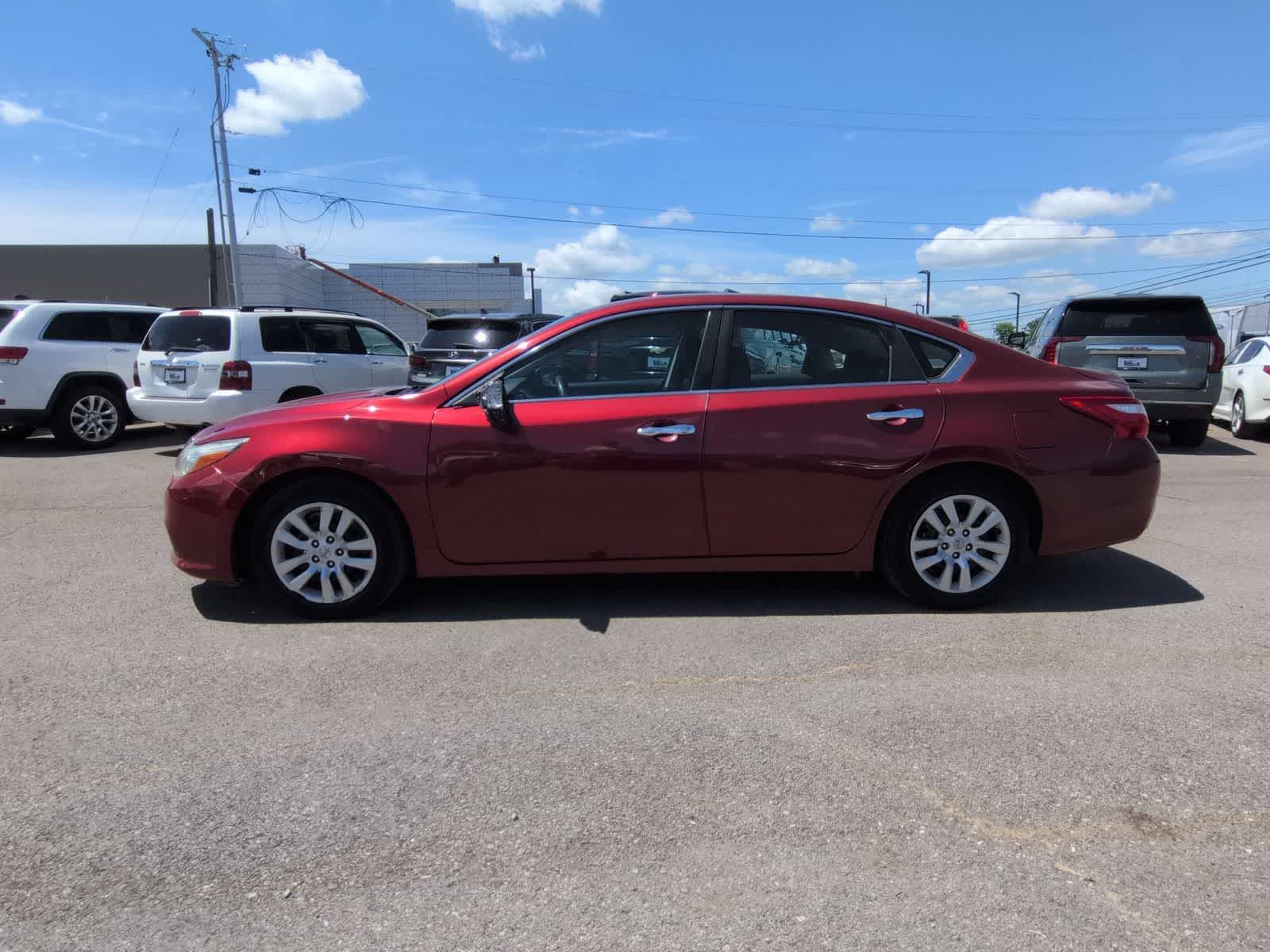 Thumbnail: 2016 Nissan Altima - 5