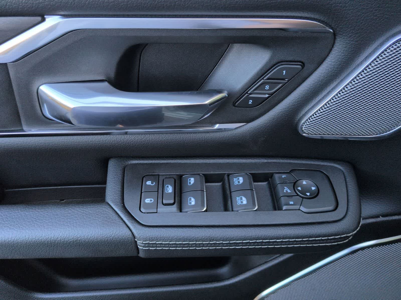 Thumbnail: 2026 RAM 1500 - 16