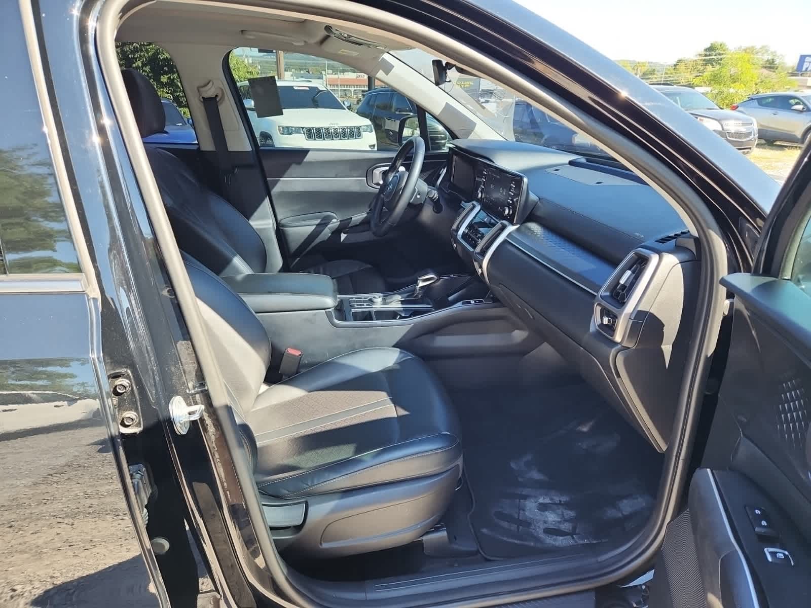 Thumbnail: 2021 Kia Sorento - 16