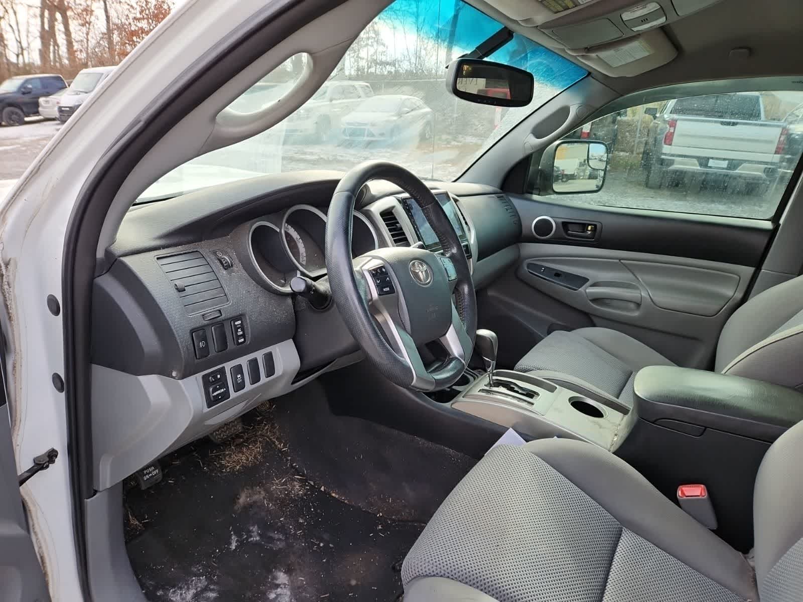 Thumbnail: 2012 Toyota Tacoma - 13