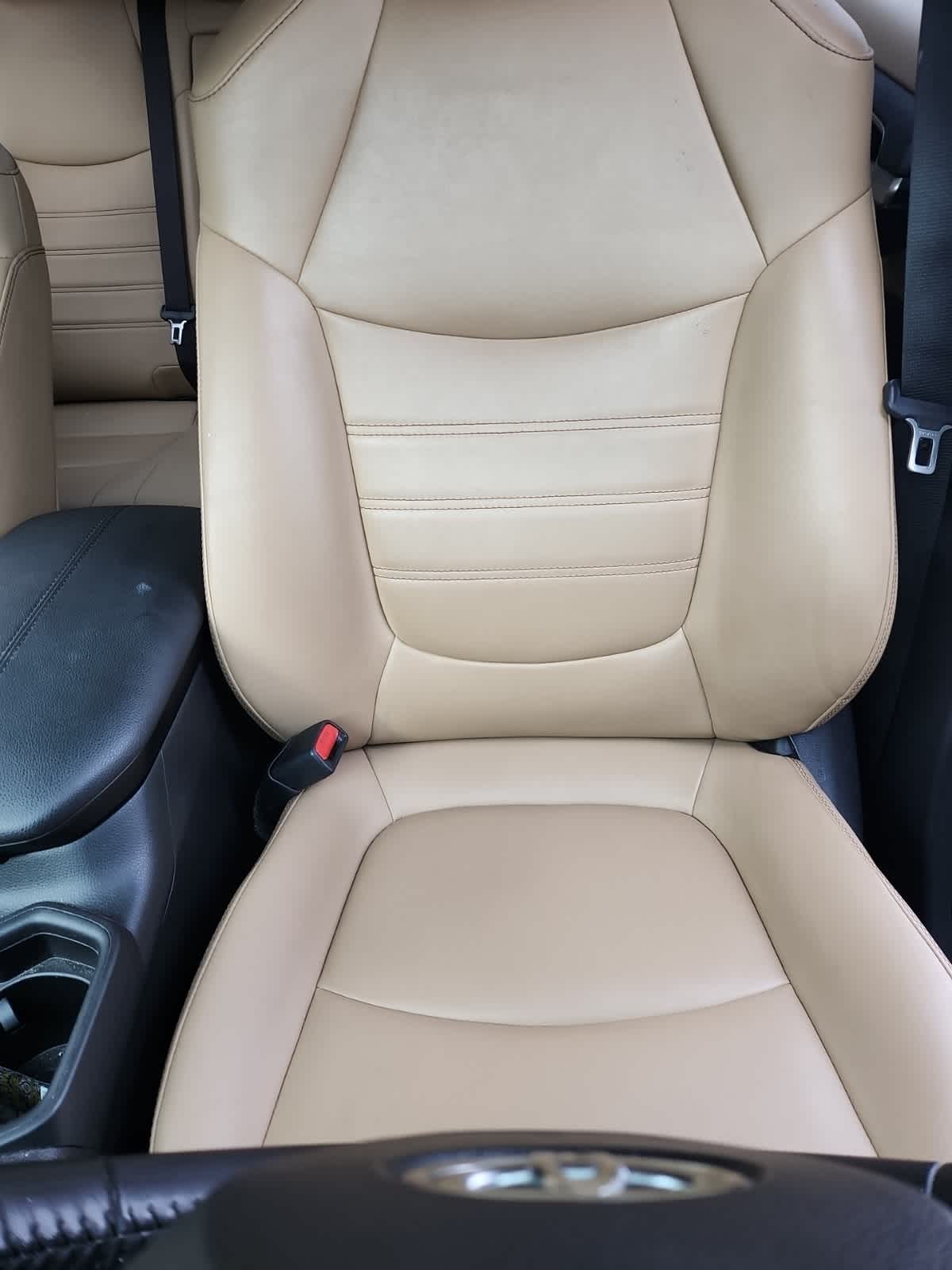 Thumbnail: 2019 Toyota RAV4 - 14
