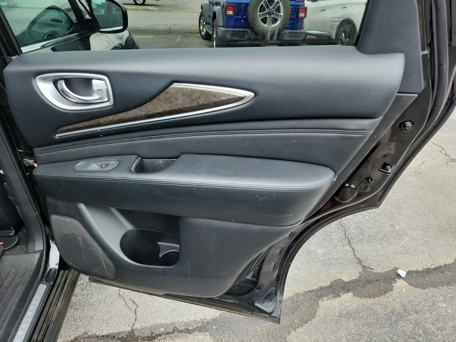 2014 INFINITI QX60  24