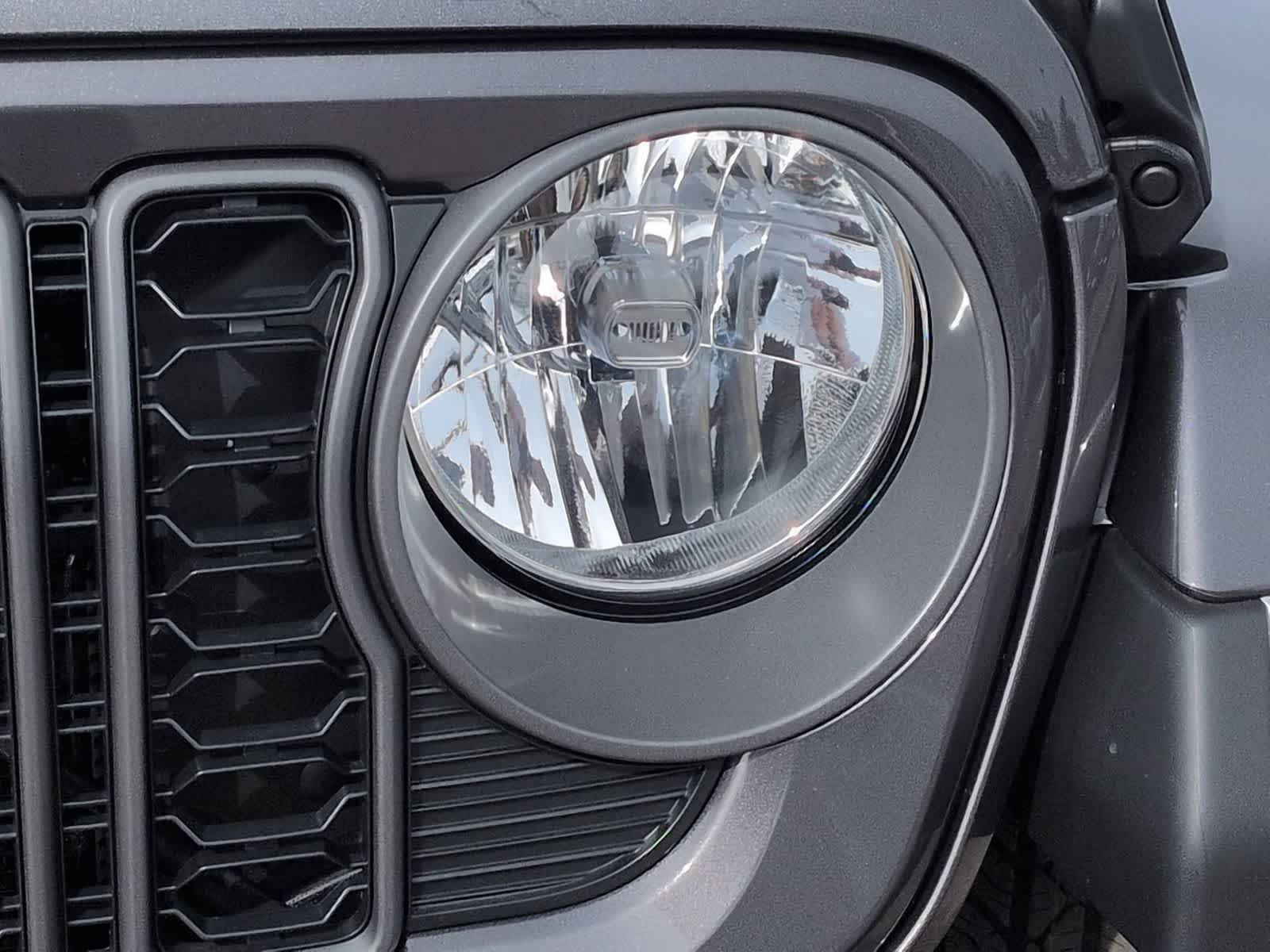 Thumbnail: 2026 Jeep Gladiator - 3