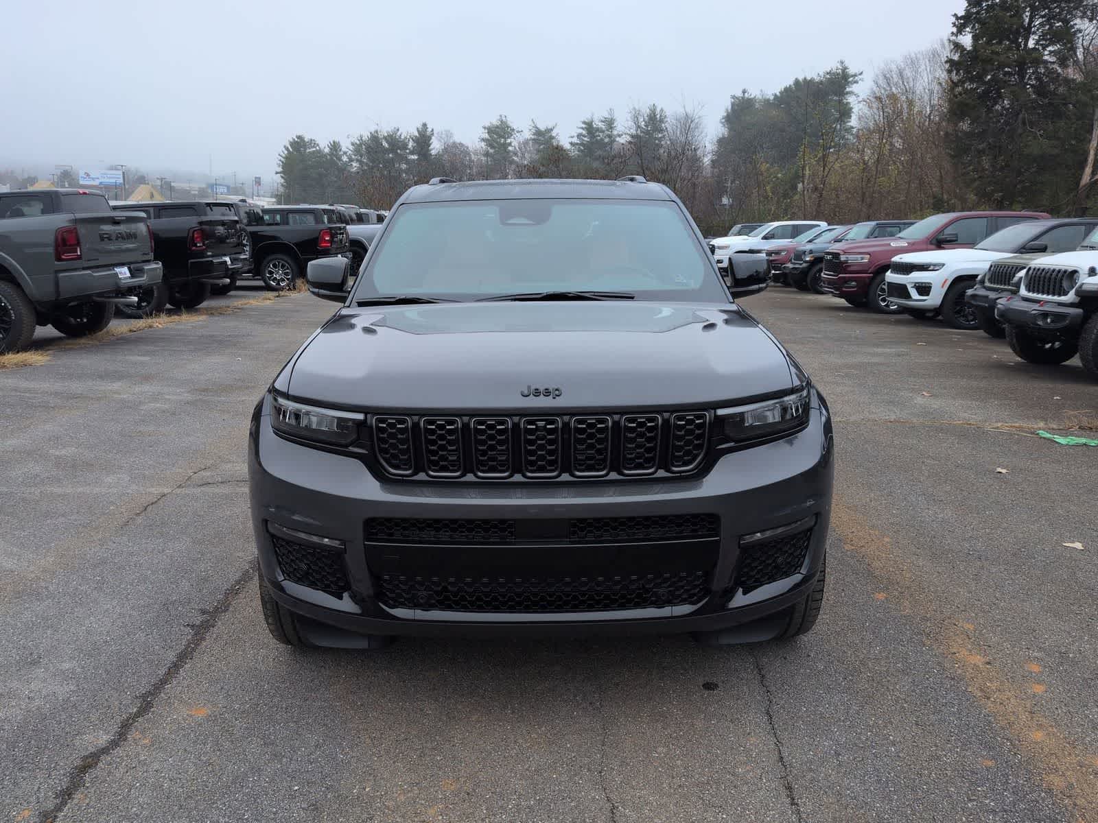 Thumbnail: 2025 Jeep Grand Cherokee L - 3