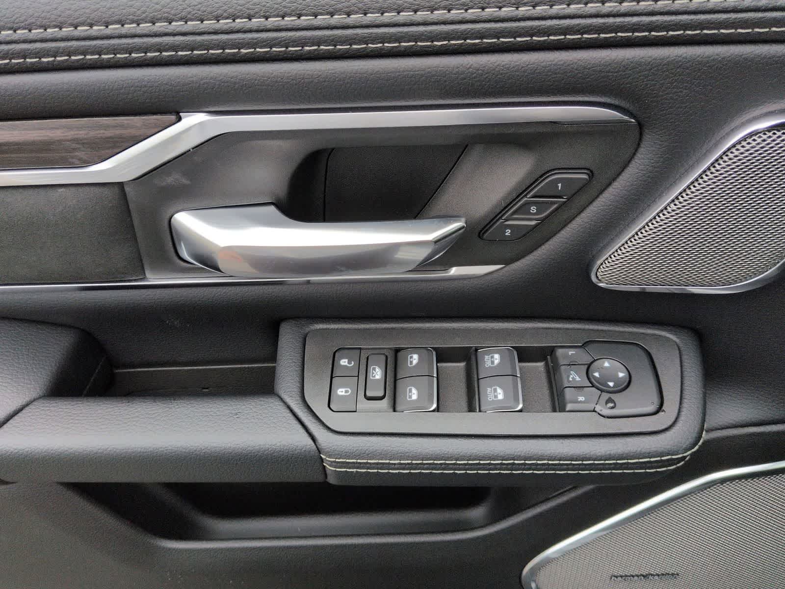 Thumbnail: 2026 RAM 1500 - 17