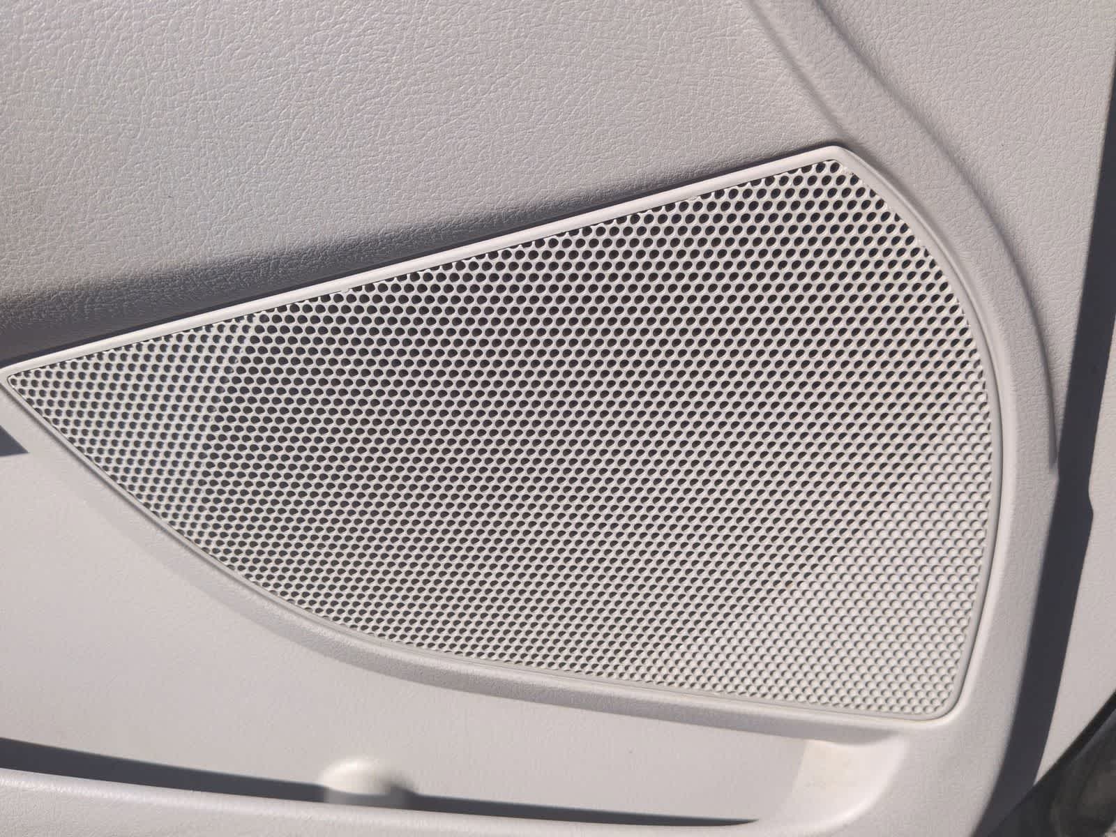 Thumbnail: 2011 Toyota Camry - 26