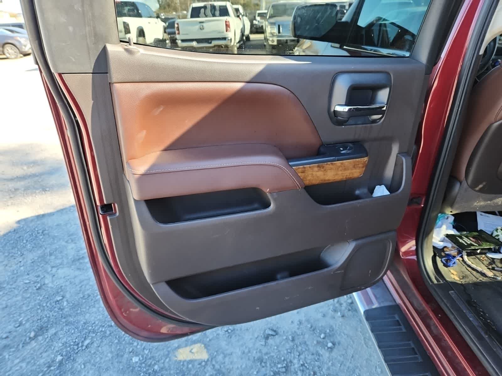 Thumbnail: 2015 Chevrolet Silverado 1500 - 26