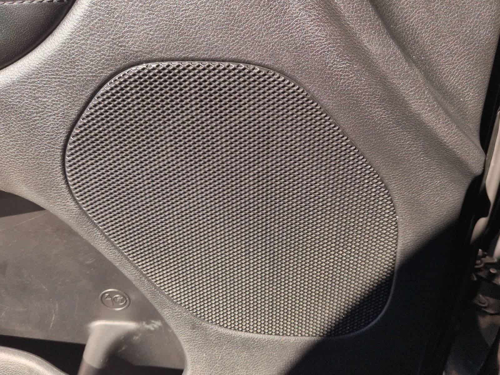 Thumbnail: 2012 Jeep Grand Cherokee - 27