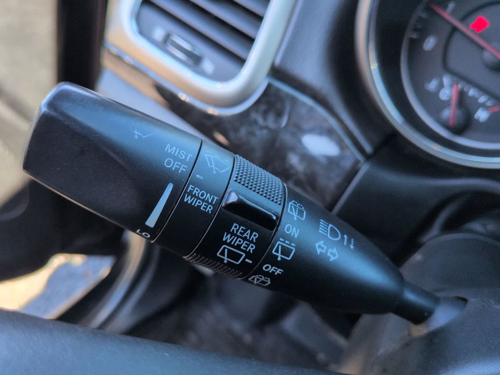 Thumbnail: 2012 Jeep Grand Cherokee - 23