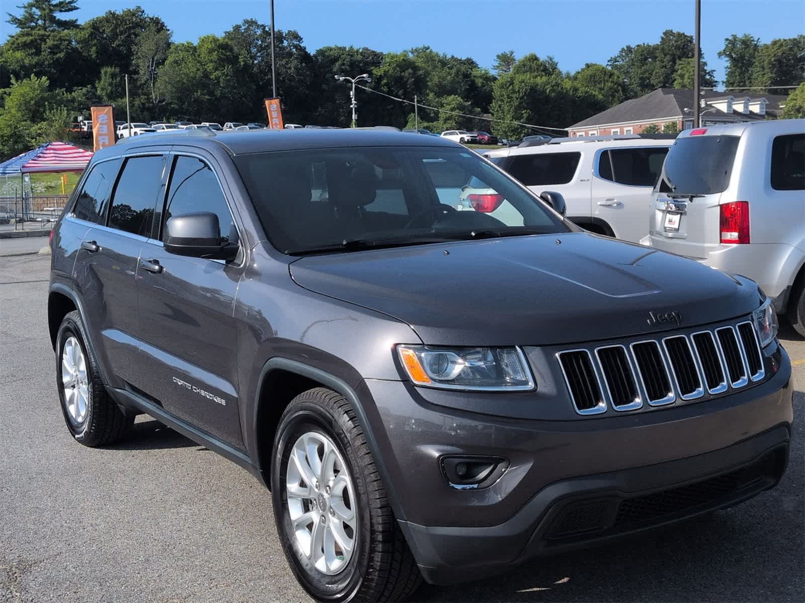 Thumbnail: 2015 Jeep Grand Cherokee - 2