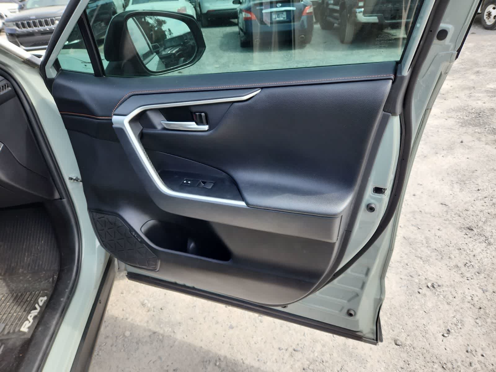 Thumbnail: 2019 Toyota RAV4 - 22