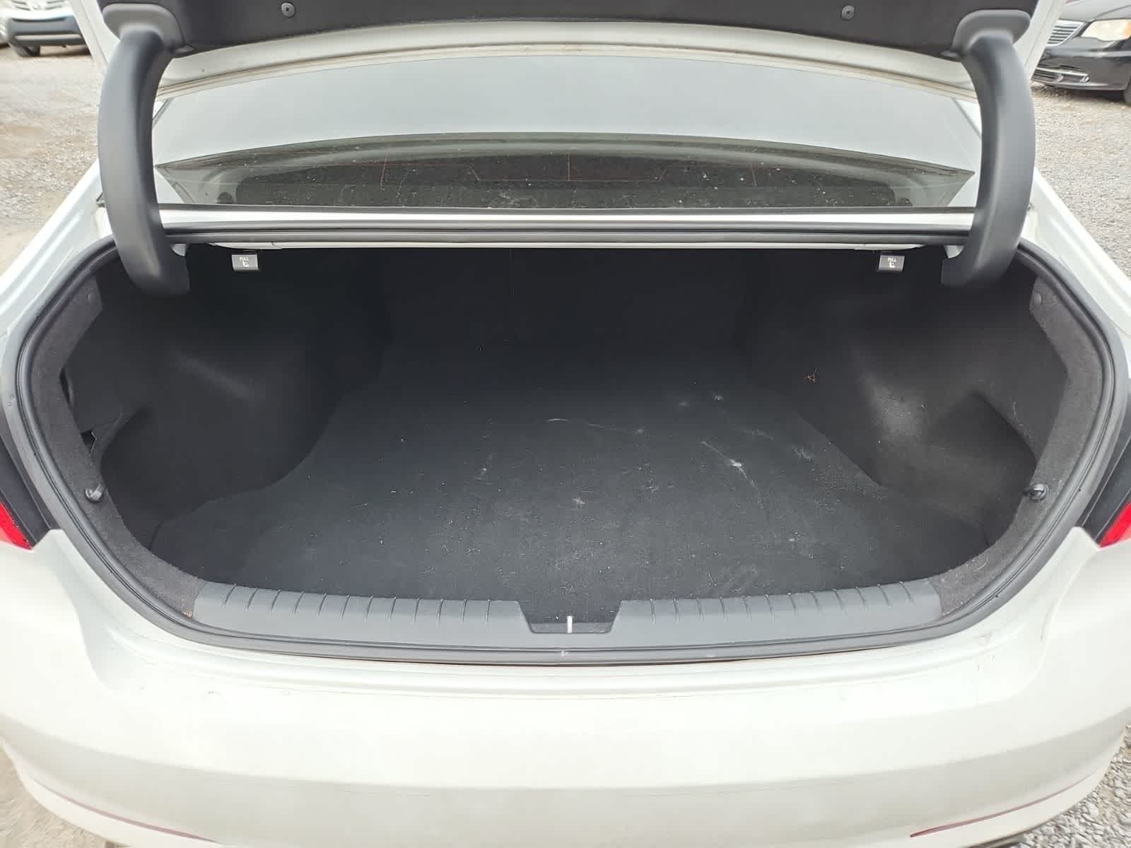 Thumbnail: 2015 Hyundai Sonata - 25