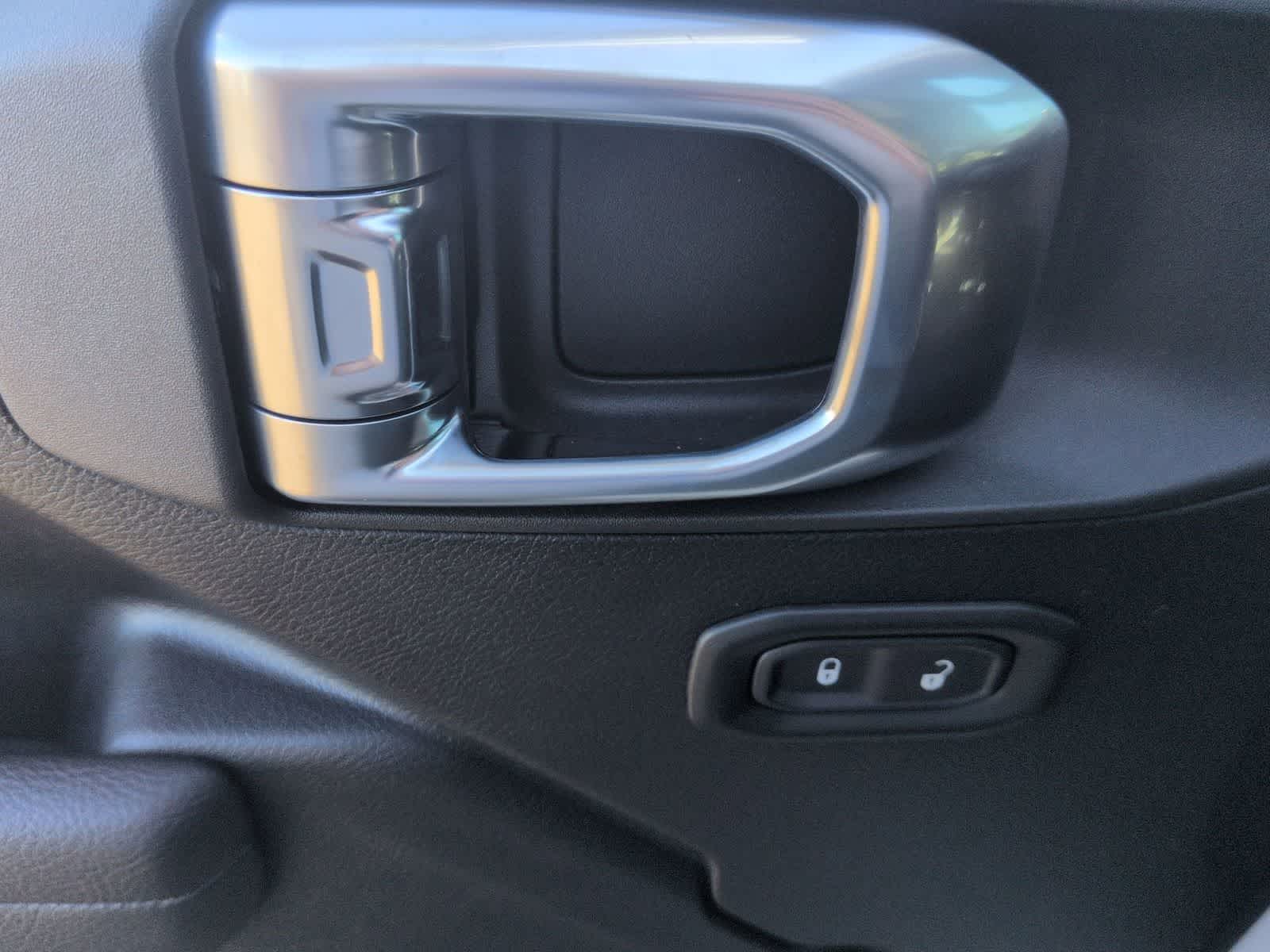 Thumbnail: 2026 Jeep Wrangler - 16